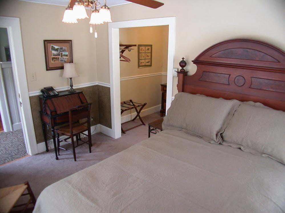 Mountaintop Lodge At Lake Naomi Pocono Pines Екстер'єр фото