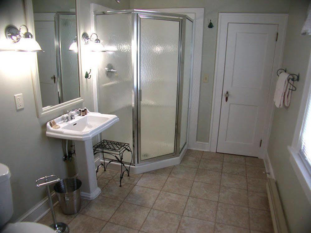 Mountaintop Lodge At Lake Naomi Pocono Pines Екстер'єр фото