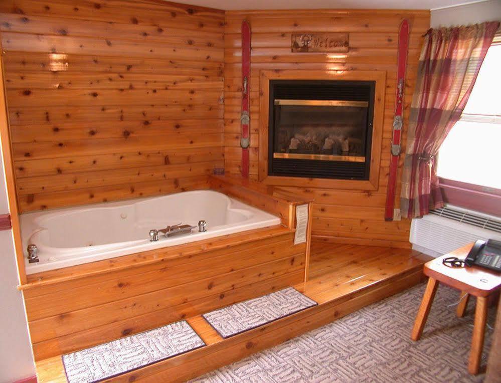 Mountaintop Lodge At Lake Naomi Pocono Pines Екстер'єр фото